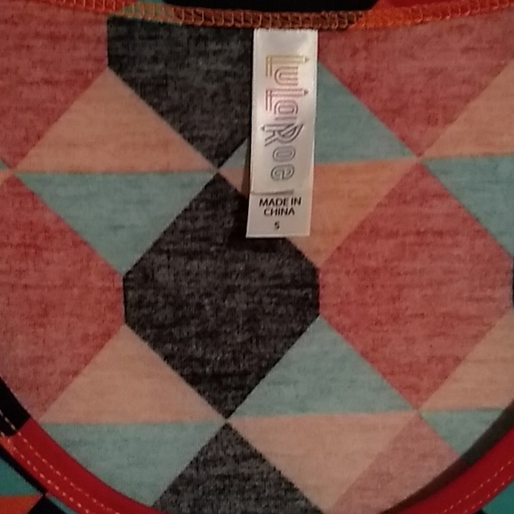 LulaRoe Classic T Small ❤️💚🖤 - Picture 2 of 3